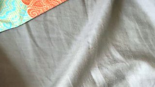 Amateur Foot Fetish Girlfriend Sucks and gives a Footjob