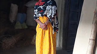 Horny Indian College Girl Caught in a Dream – Desi Village Beauty Fucked Outdoors
