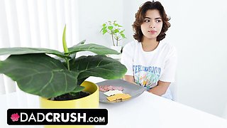Teen fingering (18+) clip with adroit Billy Boston and Hazel Heart from Dad Crush