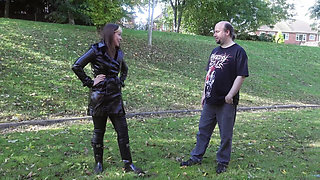 Using a Stranger to Clean Her Muddy Boots