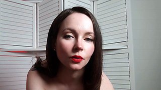 Hot brunette from squirt masturbating on webcam