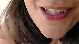 j aime que vous mattiez mes gros seins