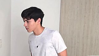 My horny stepmom gets horny and invites me to her bedroom for a quick anal fuck