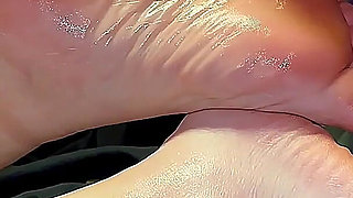 Amateur Footjob Sexy Oiled Soles