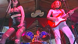 Drooling Deepthroat Slut Gets Pussy Fingered in Band Orgy