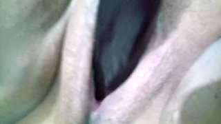 Sexy Filipina MILF Enjoying Her Eggplant