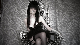 The fascinatrix...