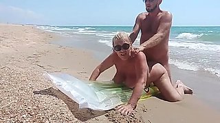 Fucking My Step Mom on the Beach - German Amateur Outdoor Sex