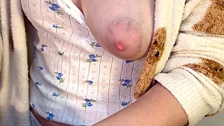 Home Cooking - Soft Natural & Milky Tits Flash