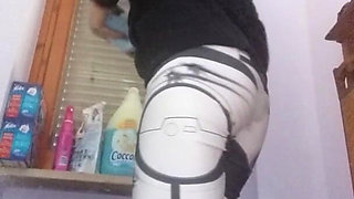 It so Sexy Vacuumin!