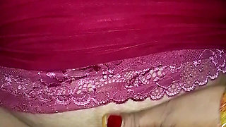 Desi pados ki bhabhi Ne chut chataya aur Pani nikala