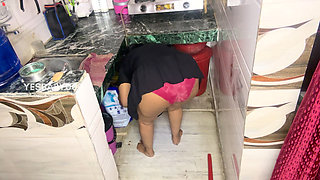 Step Stepbrother-in-law Fucks Step Stepsister-in-law in Kitchen First Time Passion