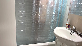 Step sister shower time. Her juicy ass makes me horney