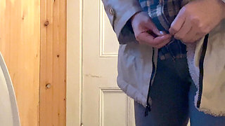 Hana Sit on Toilet Clean Her Hairy Pussy