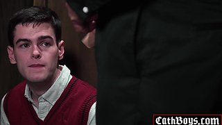 Priest Plumbs Altar Dude in Confessional