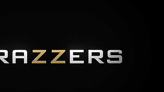 Horny Wife Wants To Fuck.Jennifer White / Brazzers