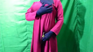 Indian bhabhi Desi-Queen1 gets steamy with some solo action and dirty talk in the bedroom