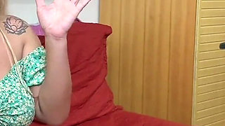 Naughty MILF Offers Anal Sex to Internet Technician to Pay for the Service