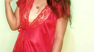 Desi Indian Tamil girl Seduced show her body
