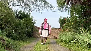 In a quick outfit with a pink blouse for an evening