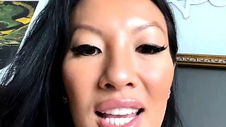 Cumshot amateur MILF suck and jerks dude in the bedroom