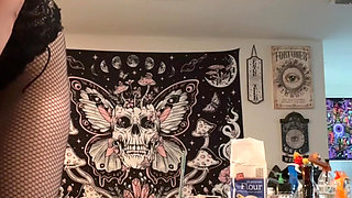 73 Giantess Cooks in Her Tiny Kitchen - French Toast