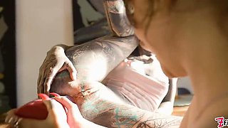 Hardcore Tattoo Lesbians - Anuskatzz and Eden Ivy Rough Anal Fucking, Squirting, ATM Action