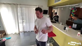 Behind The Scenes Blowjob & Anal Threesome - Mina Moon, Kenzie Love & Yulissa Fox Fucking