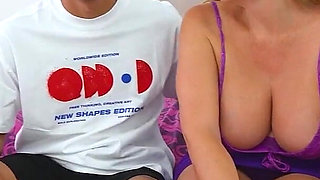 Tradwife Fucks the Skater. Victoria Vera, Old-fashioned Stepmommy at Fakings