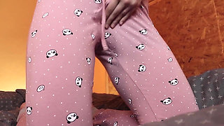 I Play with My Sweet Pussy and Get an Amazing Orgasm