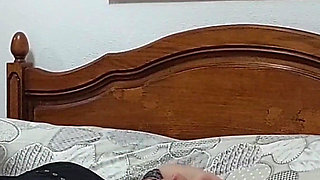 Selena's evening sex games in bed