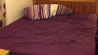 hi dde n camera set up in the room she let me watch her masturbeting