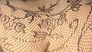 Big ass in lingerie makes him cum fast