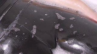 Hot Stepsis Teases Wet Camel Toe in Leather Leggings