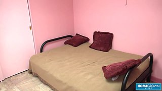 Squirting Cum In Her Pussy - Sonia Harcourt & Logan Drake