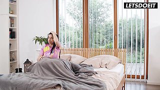 Deep throat movie with talented Clea Gaultier and Yeri Blue from LetsDoeIt