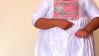 Virgin Stepmom's Big Tits Get Stuck While Wearing A Dress Then I Fucks Her Before Comes to Help