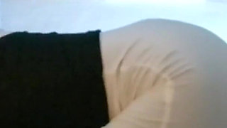 MILF with a Gorgeous Body Gives a Blowjob and Cums in Her Mouth