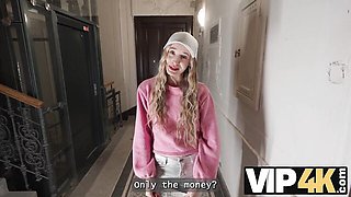 Cash Deal Blonde
