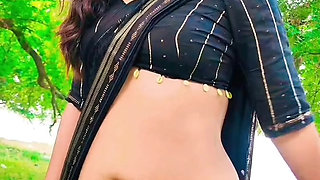 Horny Bengali secretary fucks her boss in Delhi to maintain her sexy figure